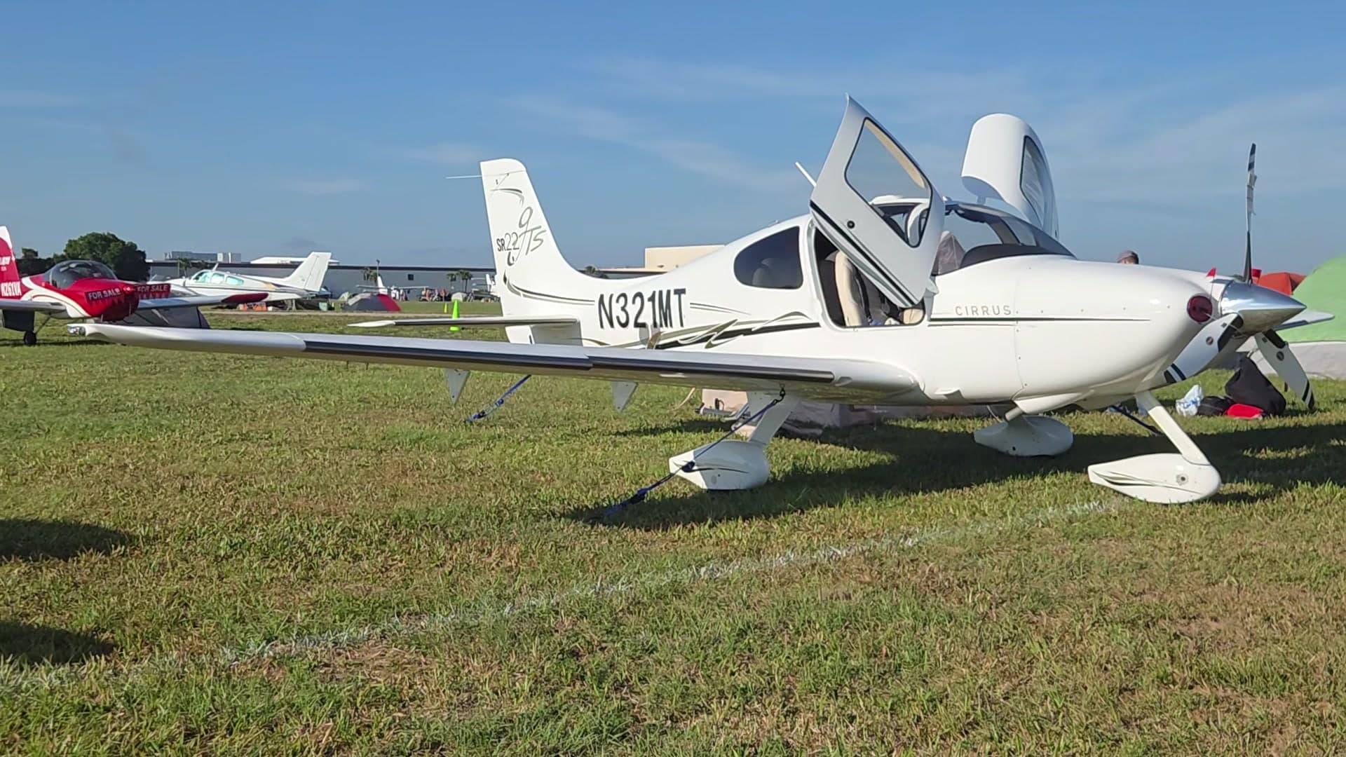 N321MT - Cirrus SR22