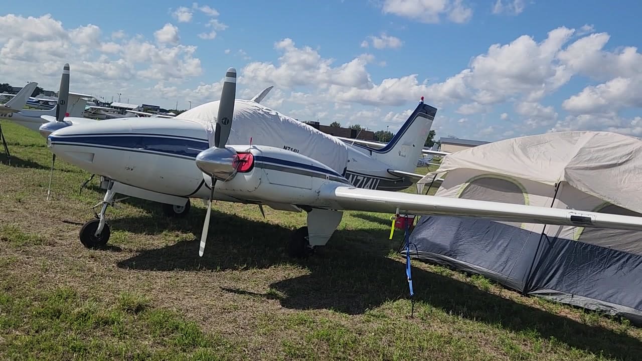 N714UI at KLAL