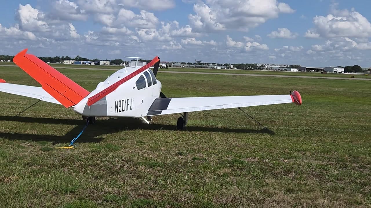 N901EJ at KLAL
