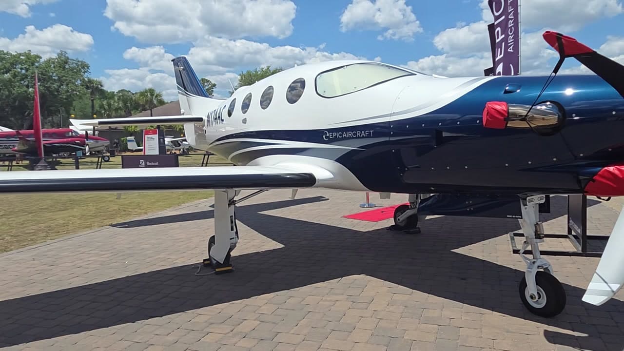 N174AC at KLAL