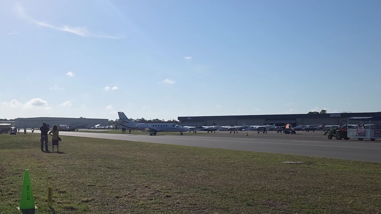 N332CS at KLAL