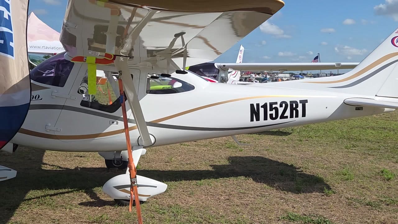 N152RT - Aeropilot S R O L600 at KLAL