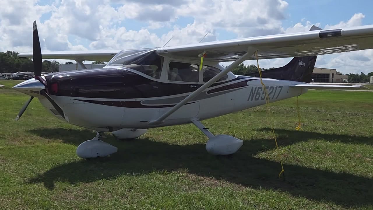 N85217 at KLAL