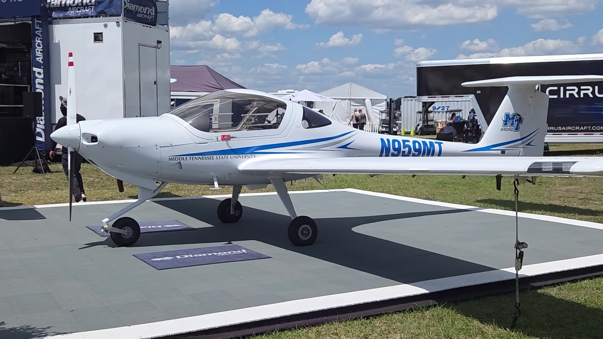 N959MT - Diamond DA50 RG