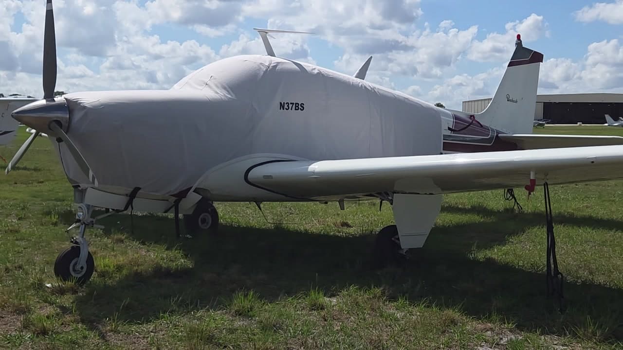 N37BS at KLAL