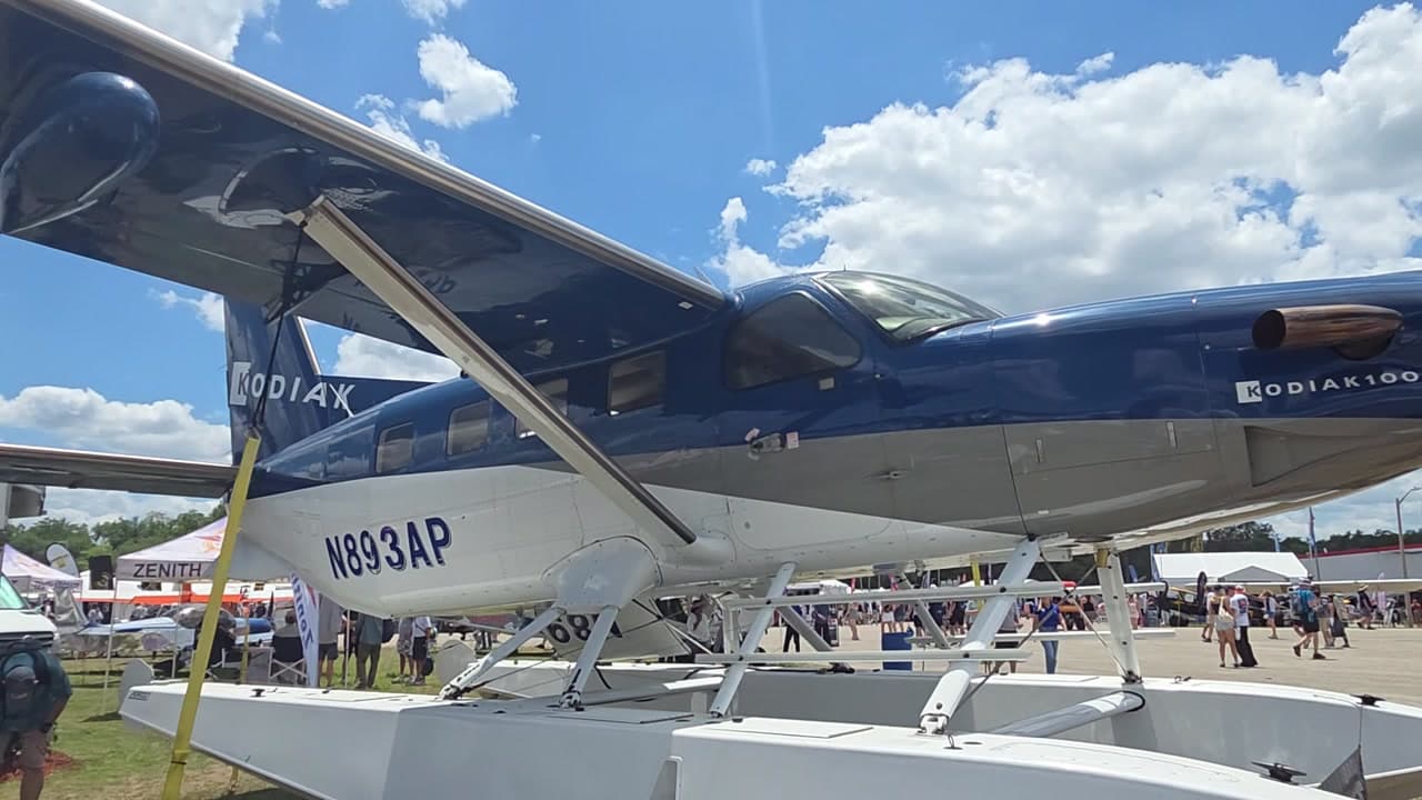 N893AP at KLAL