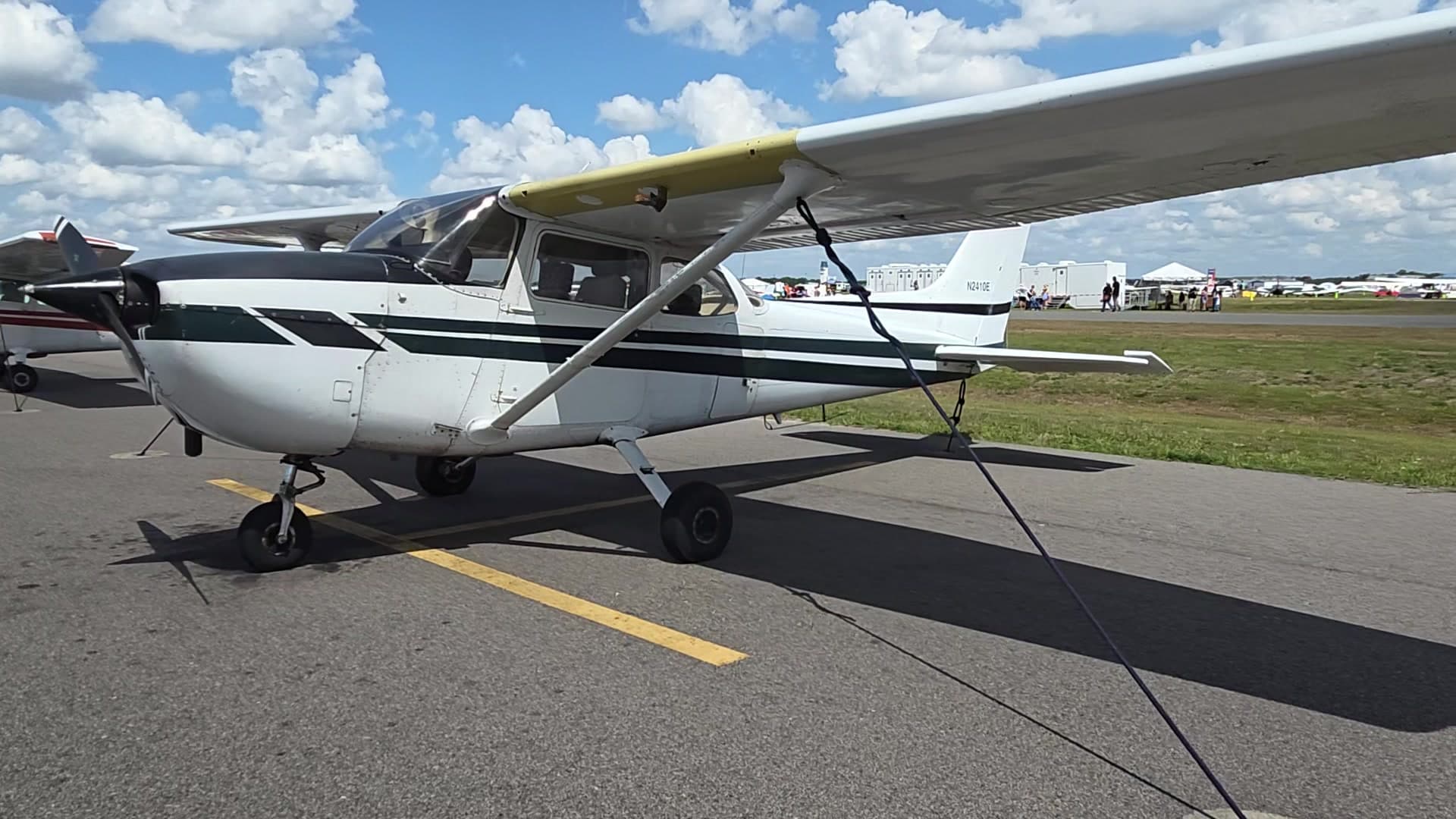 N2410E - Cessna 172