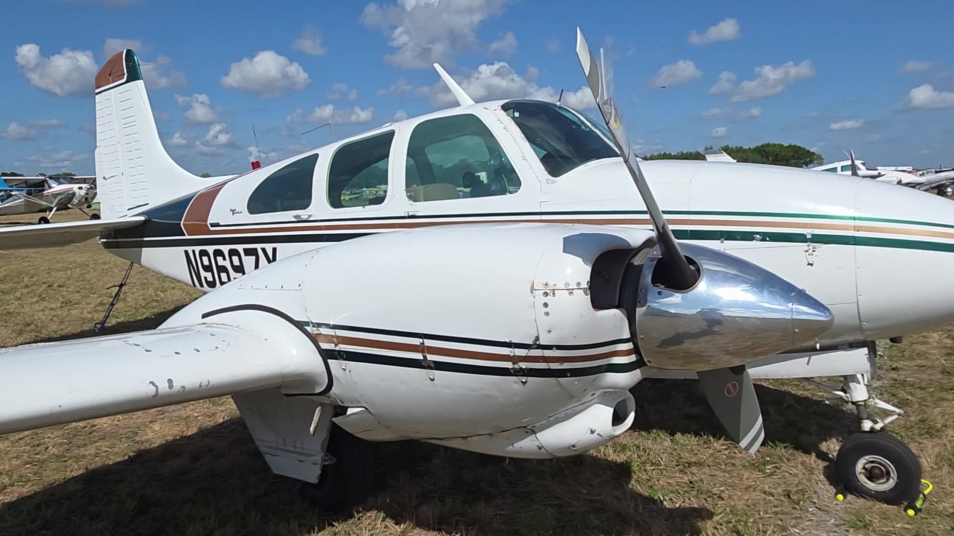 N9697Y - Beechcraft B95A