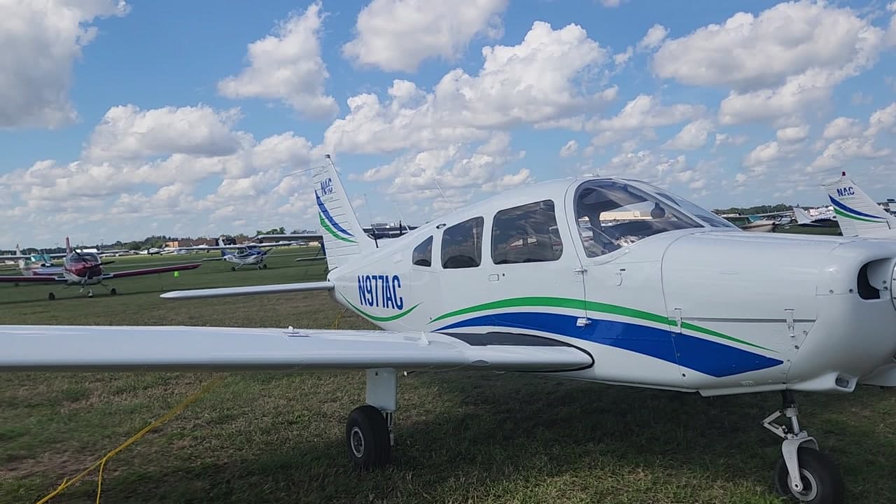 N977AC at KLAL