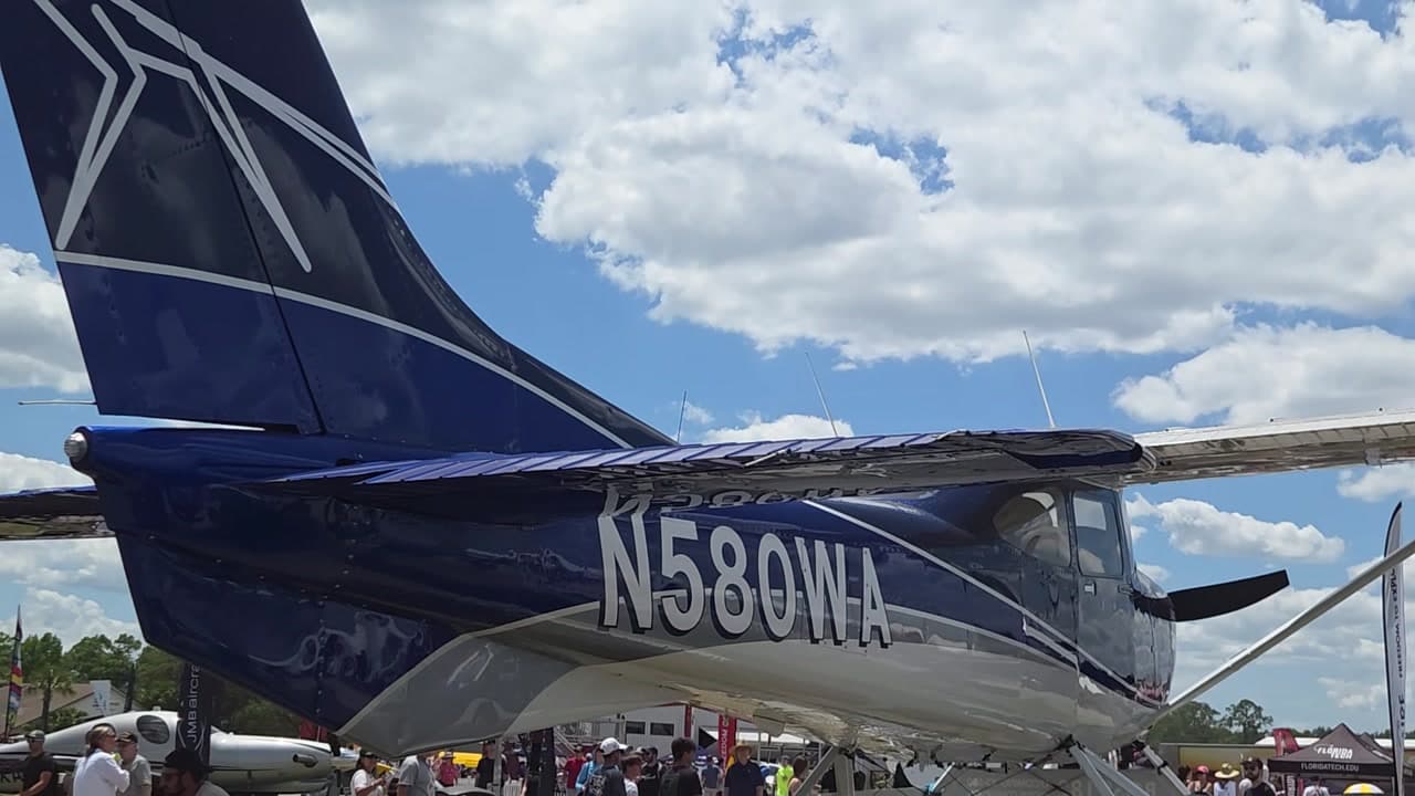 N580WA at KLAL
