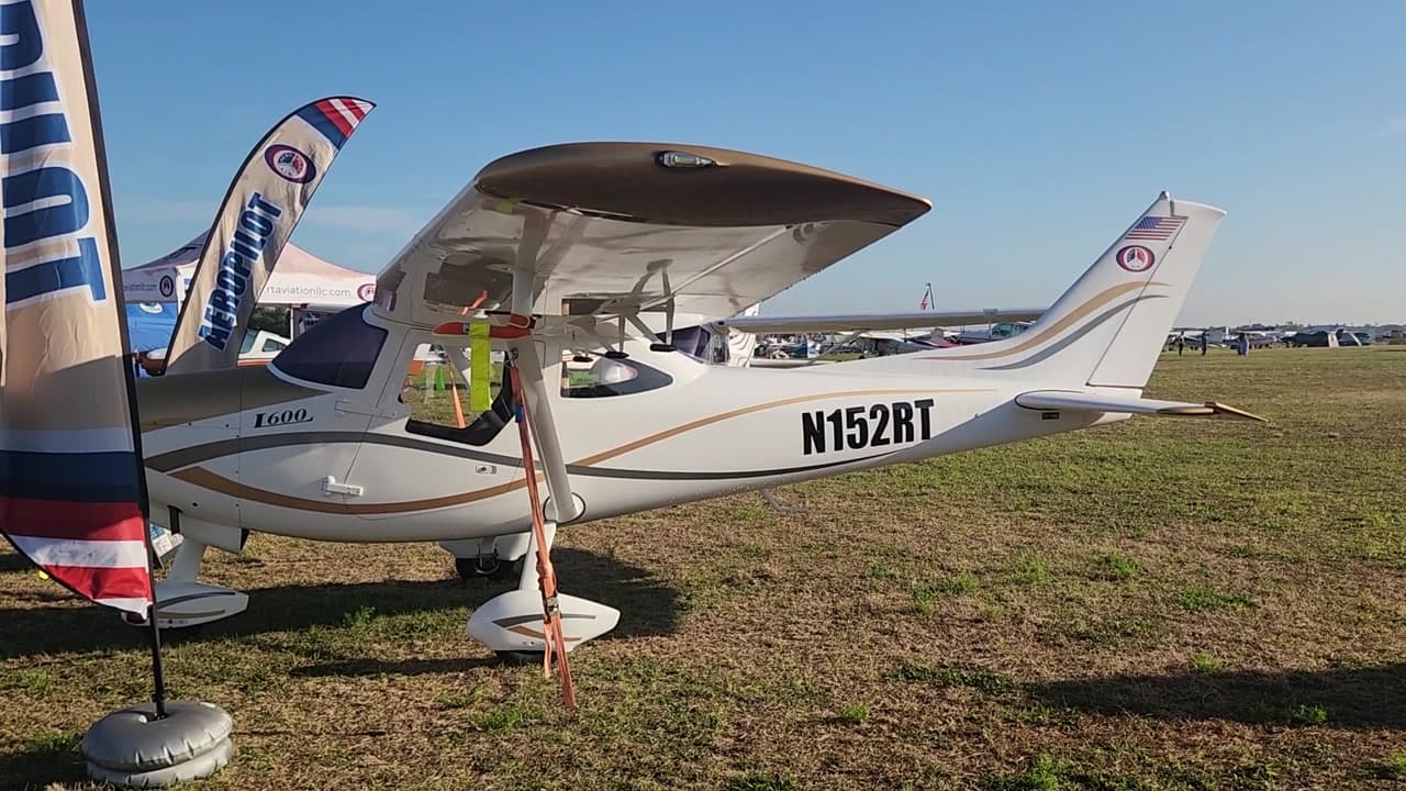 N152RT - Aeropilot S R O L600 at KLAL