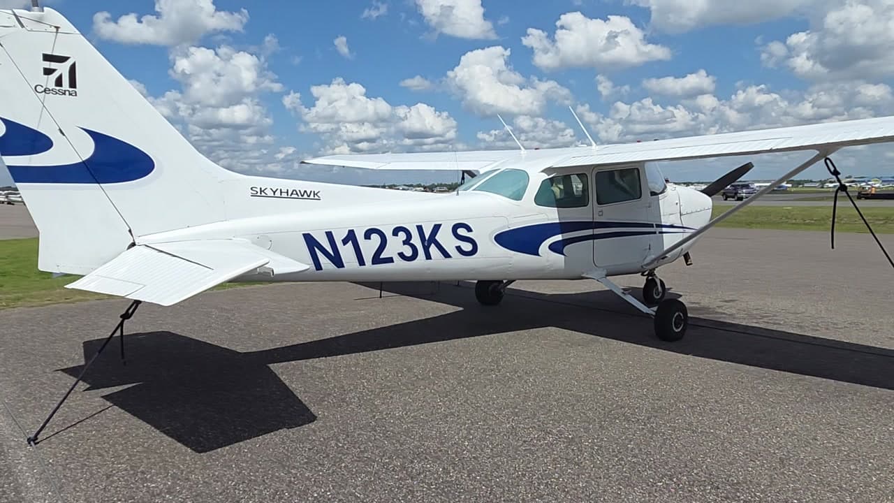 N123KS at KLAL
