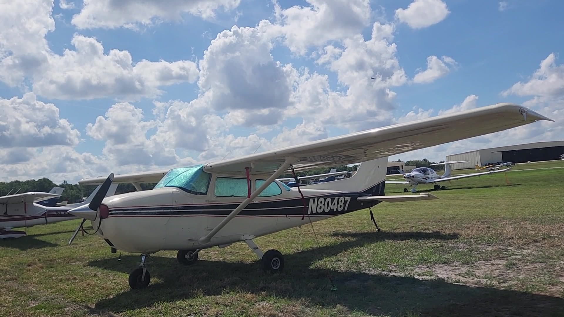 N80487 - Cessna 182