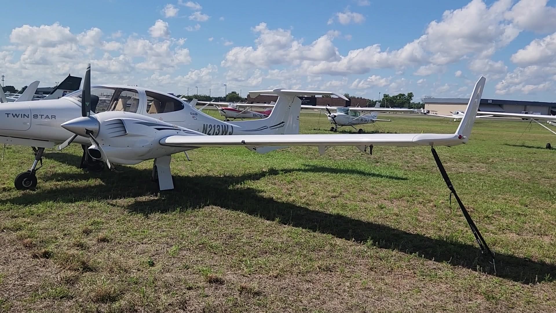 N213WJ — Diamond DA 42 at Lakeland Linder Intl