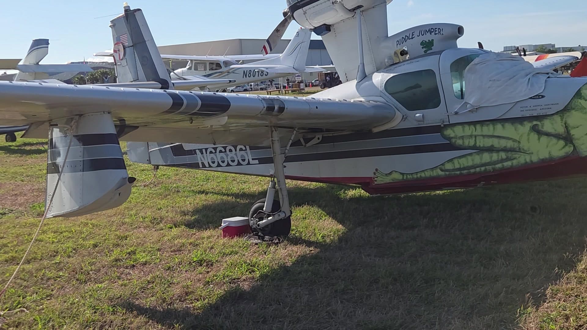 N6686L - Lake LA-4-200
