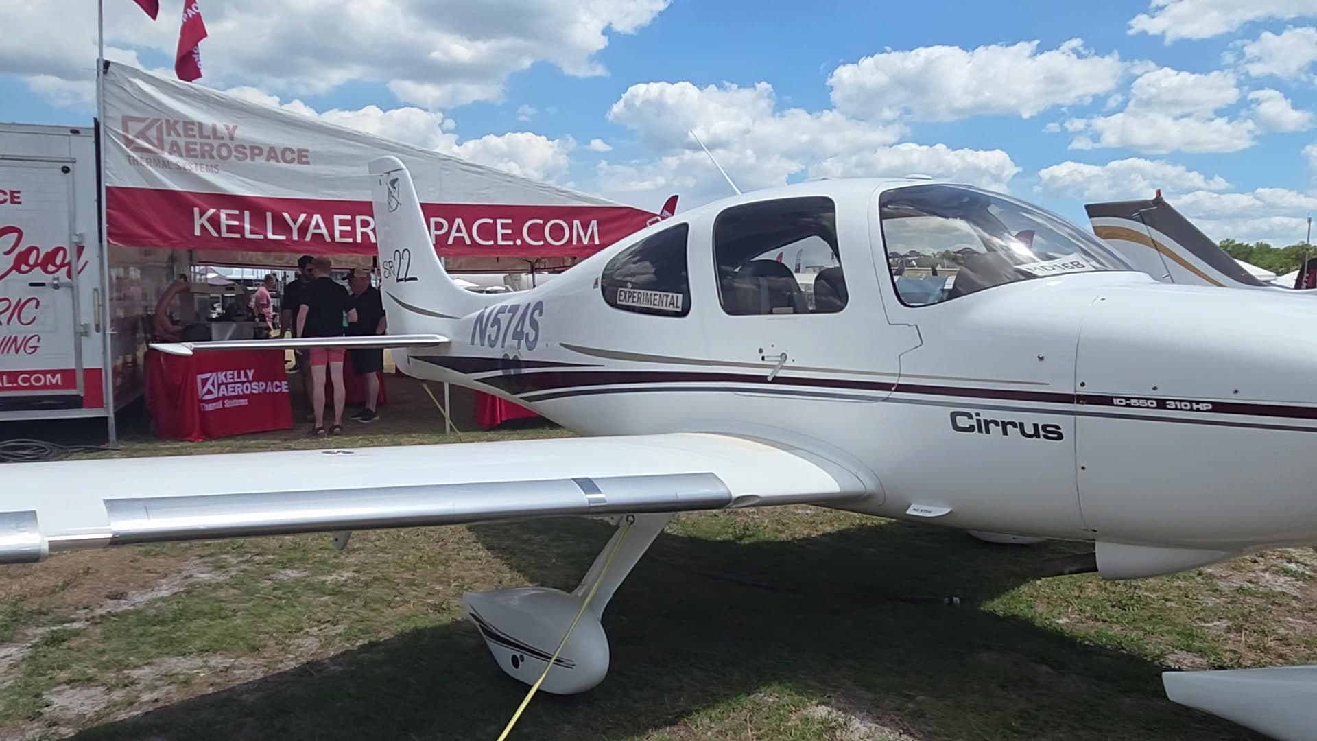 N574S - Cirrus SR22