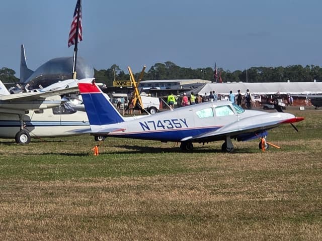 N7435Y — Piper Twin Comanche PA-30