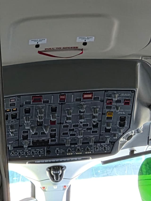N3261J — Airbus A220-100
