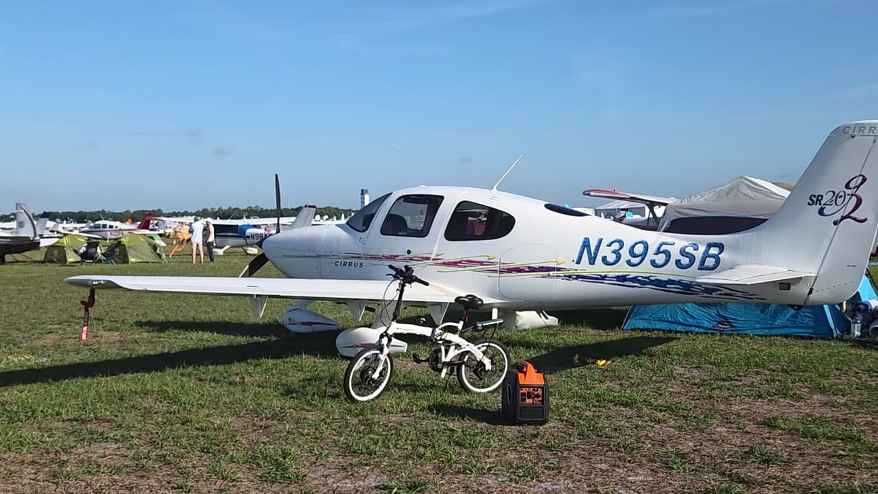 N395SB - Cirrus SR20 at KLAL